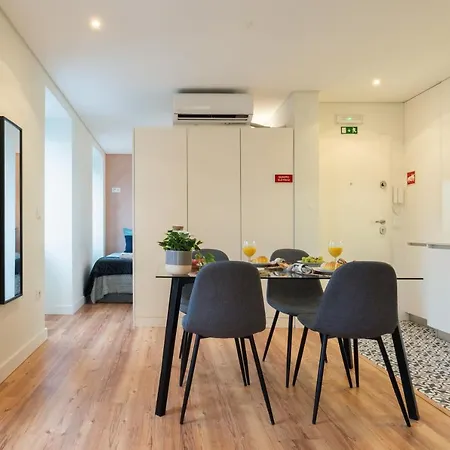 Appartamento Large Colourful Flats - Ace Location *