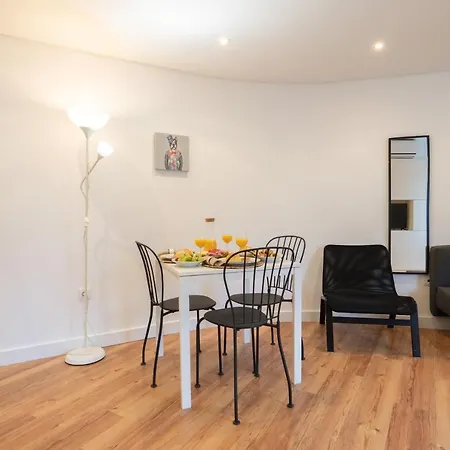 Large Colourful Flats - Ace Location * Βίλα Νόβα ντε Γκάια