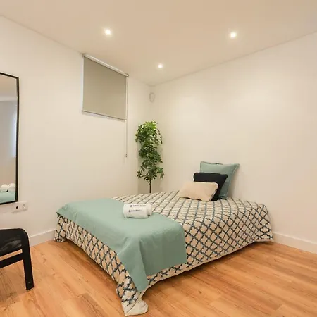 Large Colourful Flats - Ace Location * Βίλα Νόβα ντε Γκάια