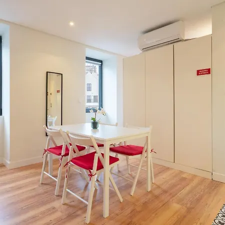 Διαμέρισμα Large Colourful Flats - Ace Location *