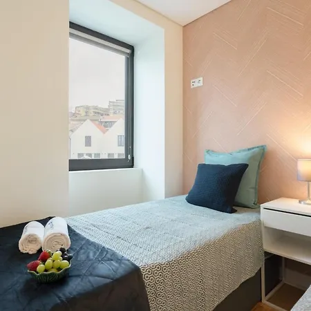 Large Colourful Flats - Ace Location * Vila Nova de Gaia