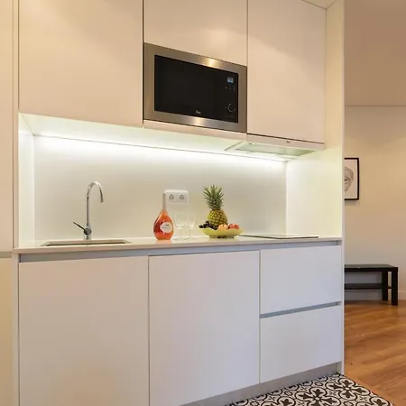 Large Colourful Flats - Ace Location *